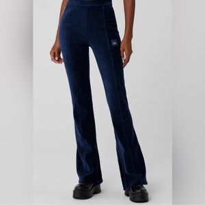 ALO YOGA Micro Corduroy High-Waist Winter Break Flare Pant in Navy Pockets Small